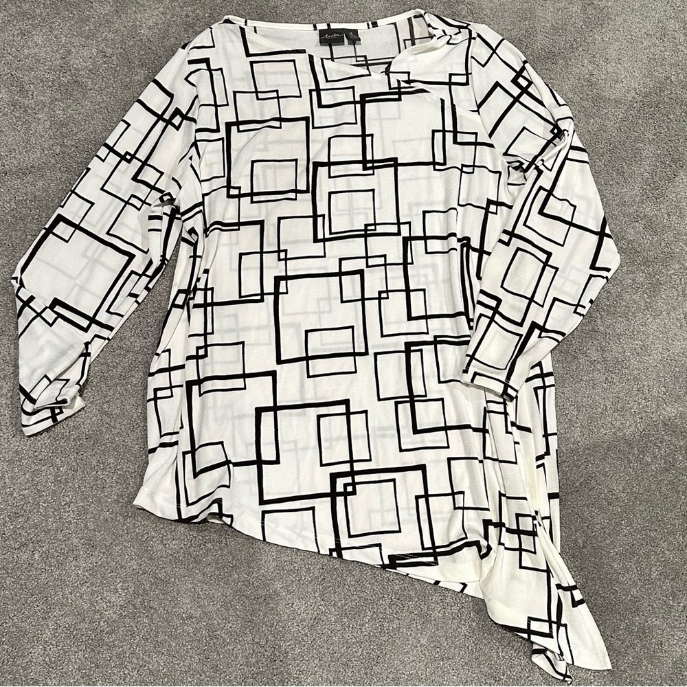 Chico’s Travelers blouse 3x NWT